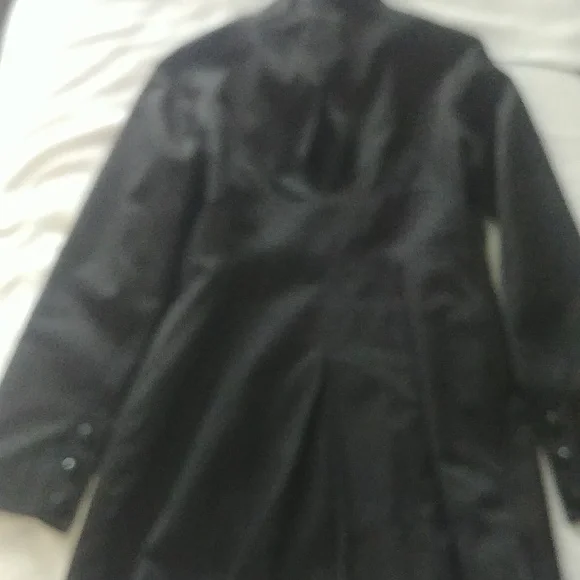 Guess Spring Raincoat - Picture 4 of 7